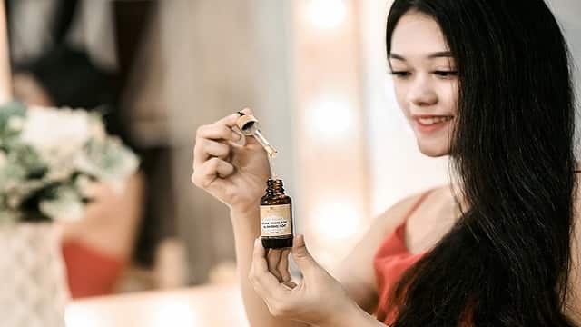Best Hair Fall Remedies | हेयर फॉल नुस्खे 5 almond-oil-massage-hair-fall