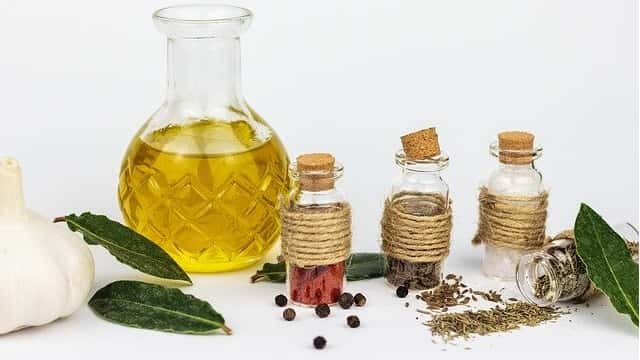 Pimple kaise hataye | पिम्पल कैसे हटाये 7 castor-oil-se-pimple-kaise-hataye