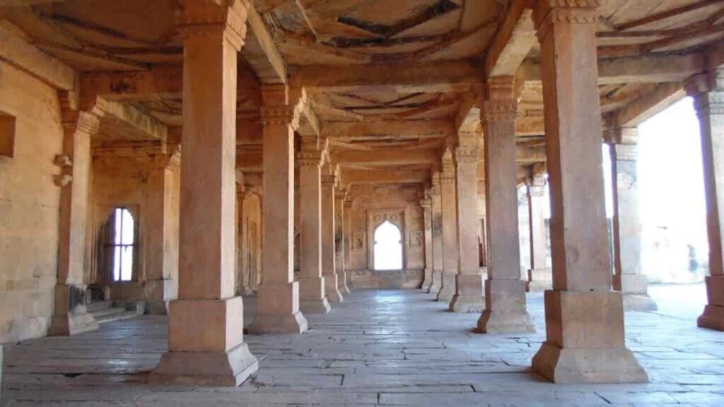 Raisen Fort Mystery | रायसेन किले का रहस्य 2 architecture-of-raisen-fort