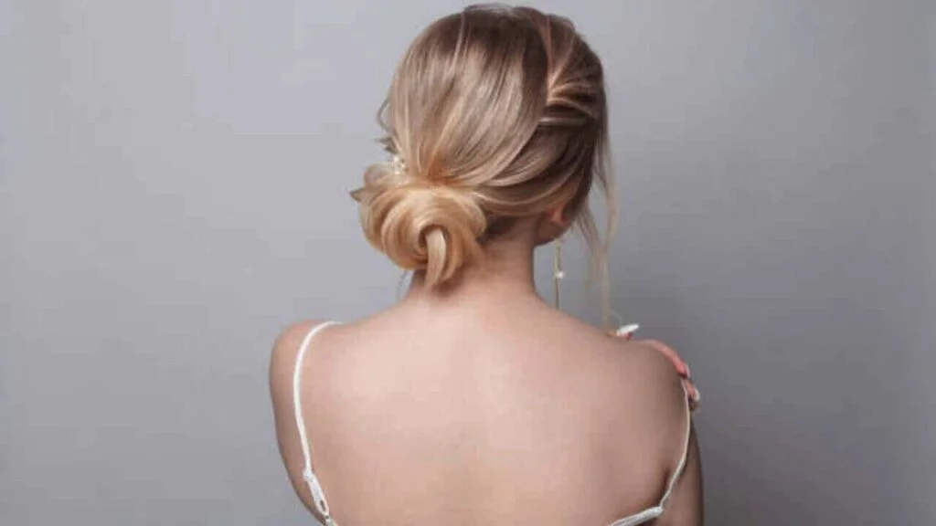 Hair Style astrology | केशविन्यास ज्योतिष 9 sagittarius-hair-style-astrology-messy-bun